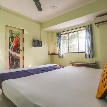 Spot On 10470 Hollywood Joka Hotel Bhasa Exterior photo