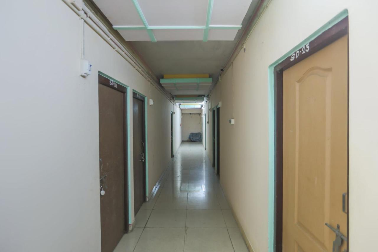 Spot On 10470 Hollywood Joka Hotel Bhasa Exterior photo